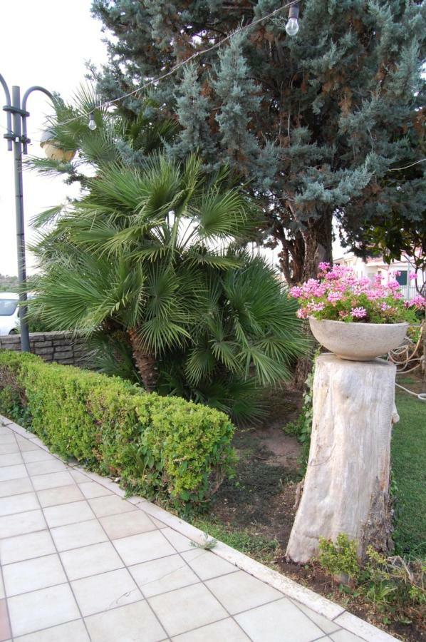 Hotel Latorraca à Palazzo San Gervasio Extérieur photo